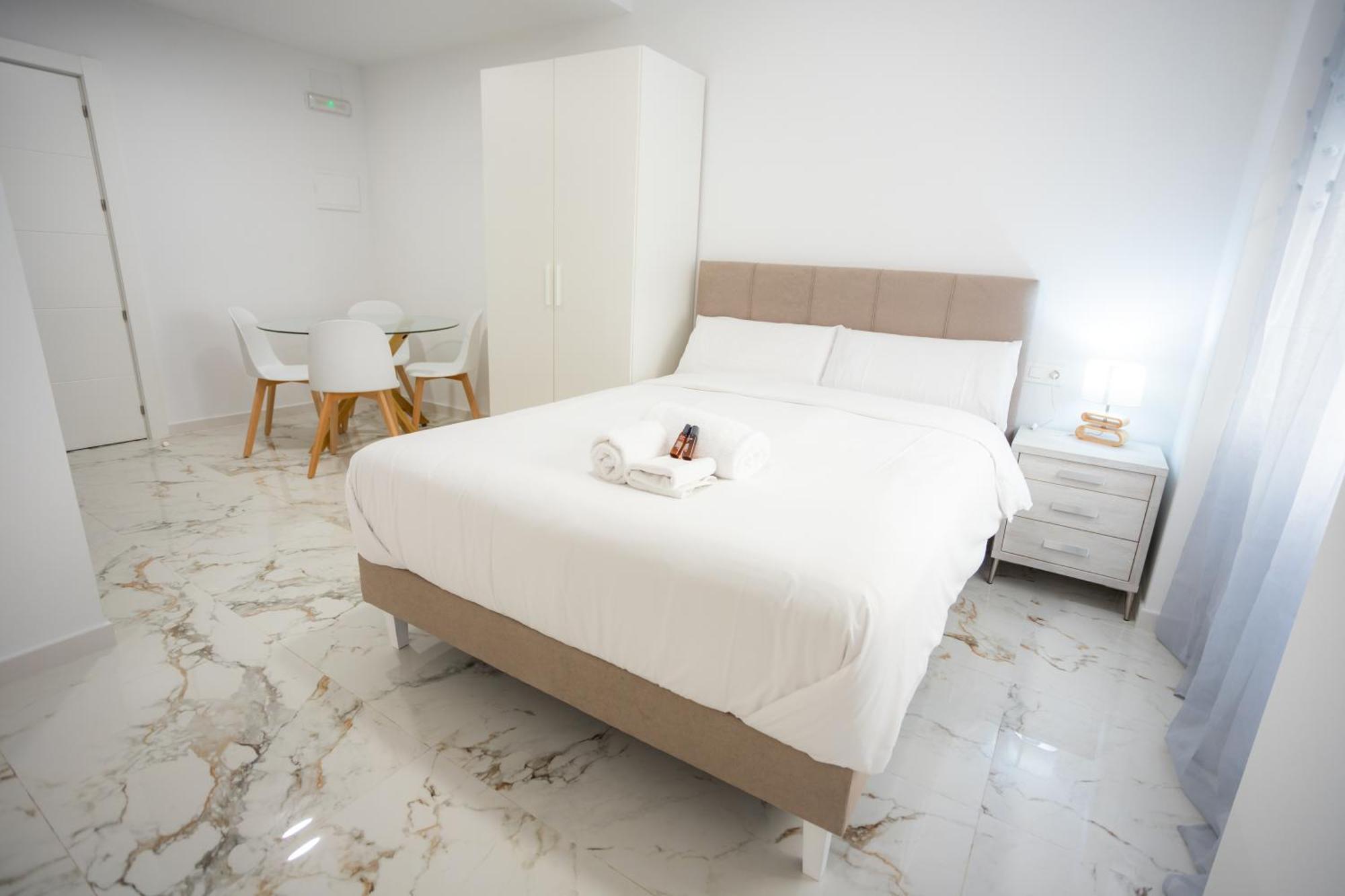 L&G Apartments Bahia Suite Alicante Eksteriør bilde