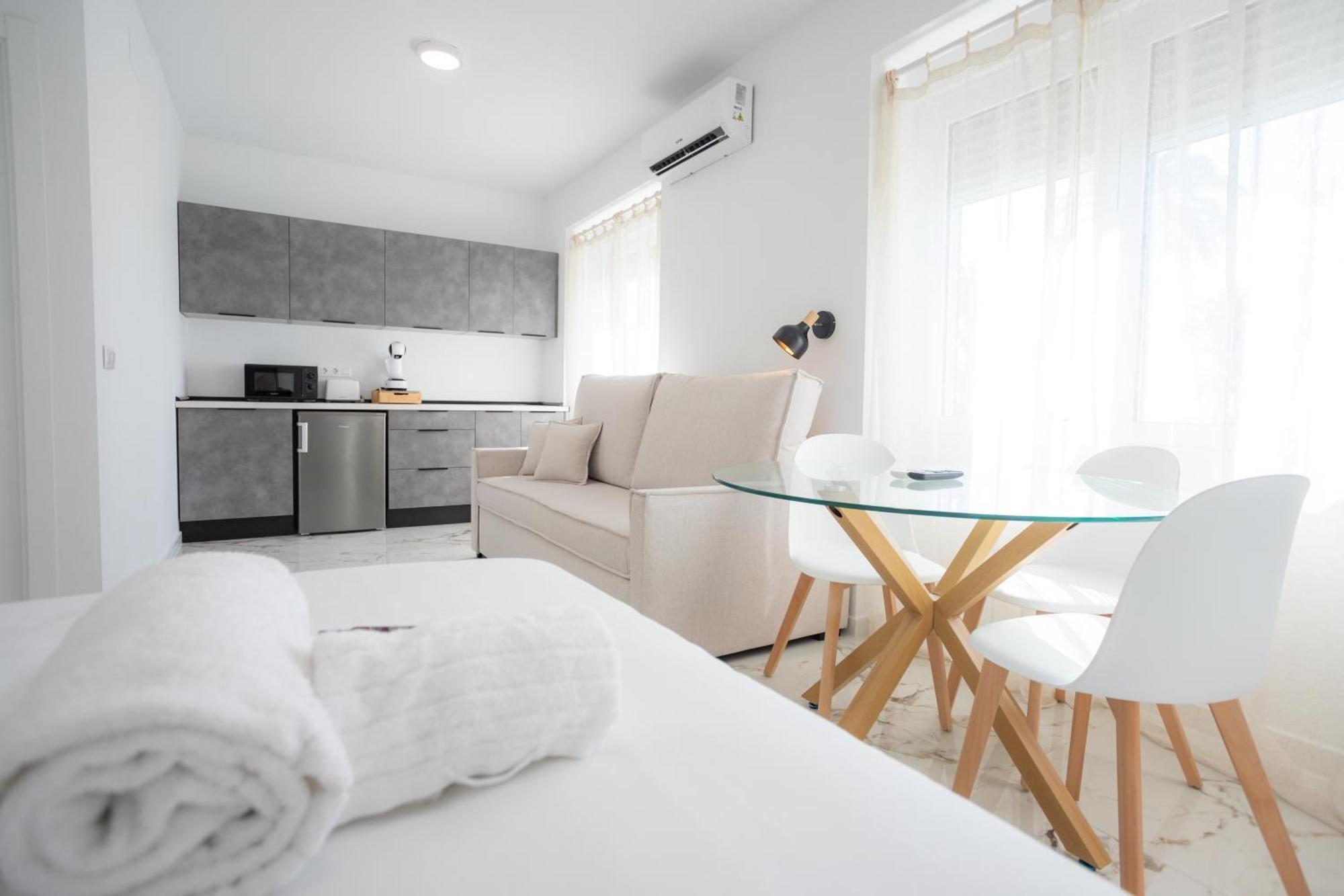 L&G Apartments Bahia Suite Alicante Eksteriør bilde